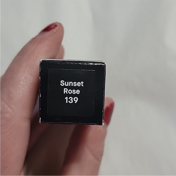 Bobbi Brown Luxe Matte Lipstick Sunset Rose NIB - Picture 4 of 7